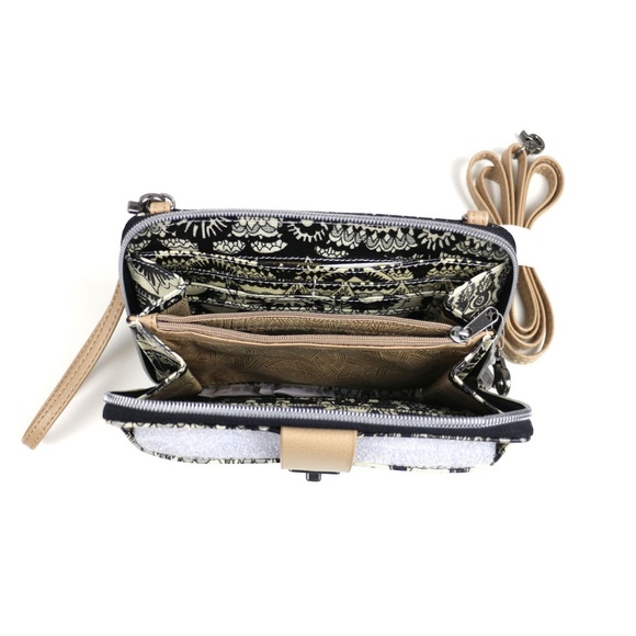 Sakroots Smart phone Crossbody Wristlet Large - Picture 2 of 4